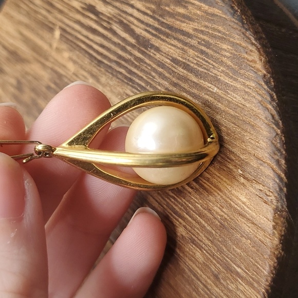 Edwardian caged pearl‎ pendant